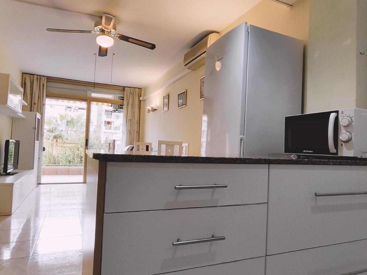 Luminoso Apartamento En Salou Con Terraza Y Parque Infantil Ideal Familias Exteriör bild