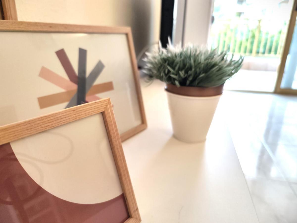 Luminoso Apartamento En Salou Con Terraza Y Parque Infantil Ideal Familias Exteriör bild