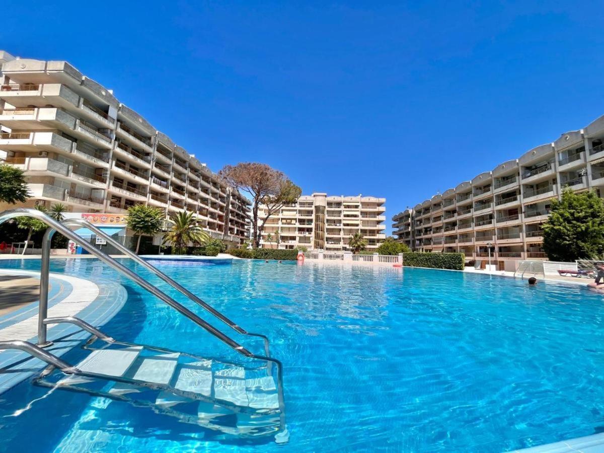 Luminoso Apartamento En Salou Con Terraza Y Parque Infantil Ideal Familias Exteriör bild