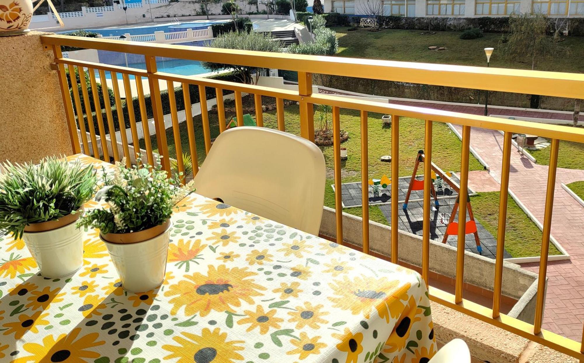 Luminoso Apartamento En Salou Con Terraza Y Parque Infantil Ideal Familias Exteriör bild